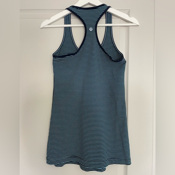 ⭐️ Lululemon Tank Top - Picture 2 of 3